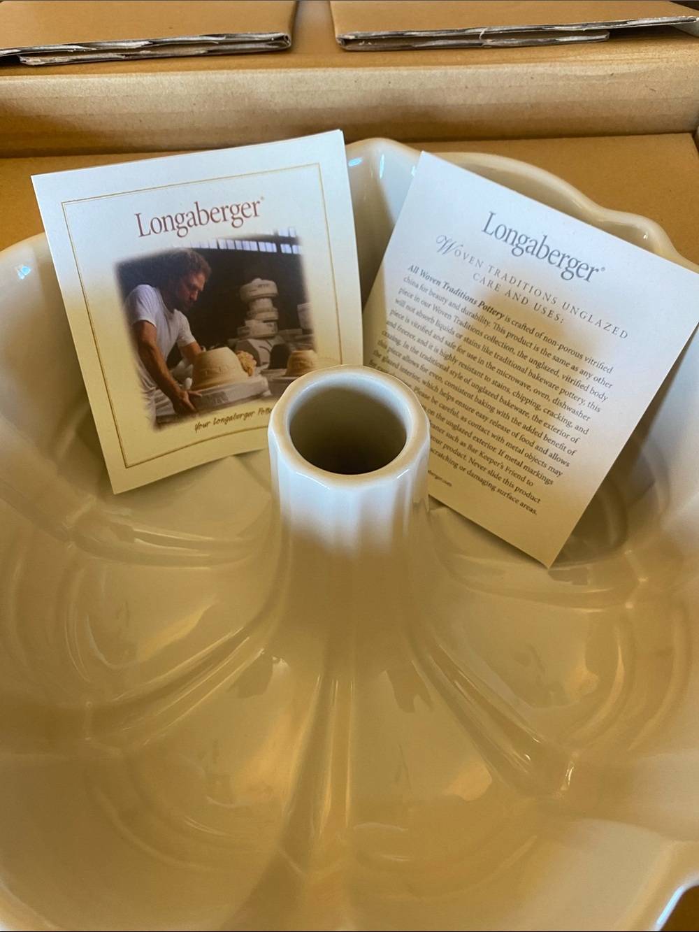 Longaberger Ivory / White Ceramic Bundt Cake Pan - Picture 4 of 5